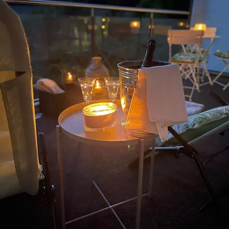 Eifelsuiten - Mit Sauna, Kamin Und Balkon In Der Vulkaneifel - Loogh Lägenhet