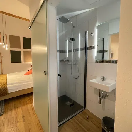 Eifelsuiten - Mit Sauna, Kamin Und Balkon In Der Vulkaneifel - Loogh *