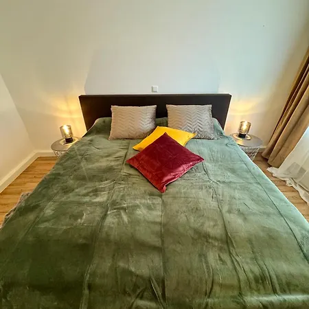 Apartment Eifelsuiten - Mit Sauna, Kamin Und Balkon In Der Vulkaneifel - Kerpen Loogh